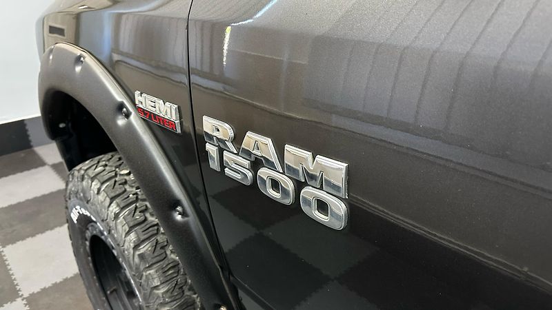 Dodge RAM 5,7L V 8 HEMI / OFFROAD PAKET - fotka 13 z 41
