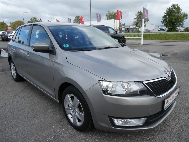 Škoda Rapid 1,2 TSi 81kW 1.MAJITEL,SERVISK - fotka 1 z 47