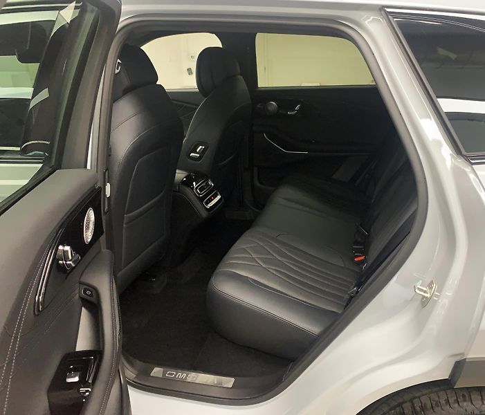 Omoda 9 (2025) Omoda 9 PHEV Premium  - fotka 11 z 31