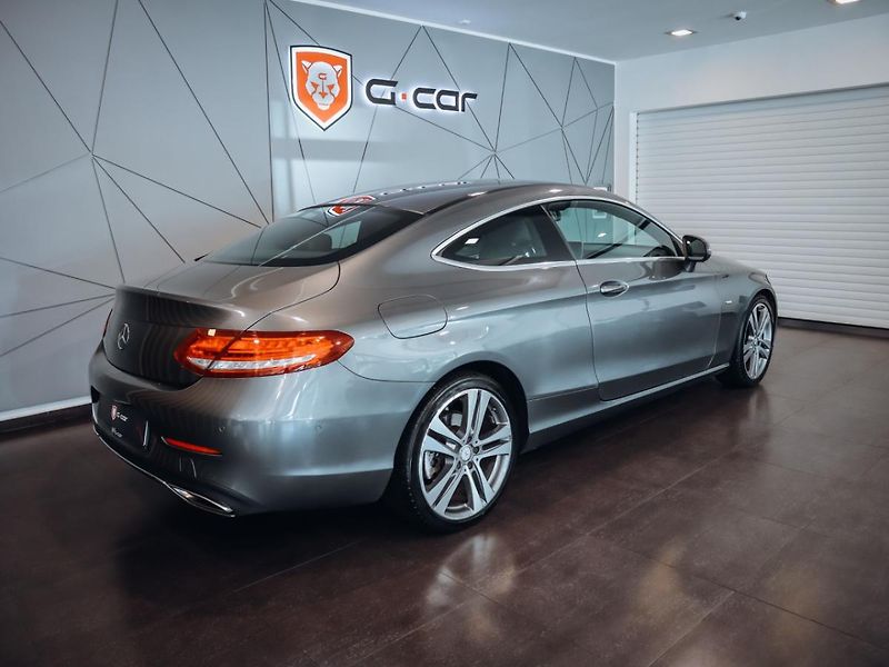 Mercedes-Benz Třídy C C 200 coupe AMG - fotka 5 z 31