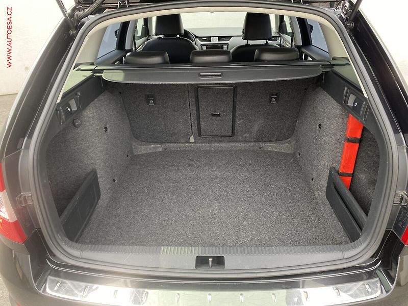 Škoda Octavia (2015) 2.0 TDi 4x4, ČR, servis - fotka 7 z 17