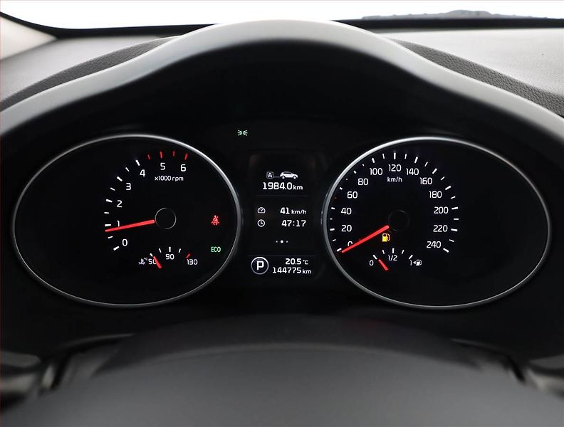 Kia Sportage (2015) 2.0 CRDi, 4X4, Automat - fotka 9 z 16