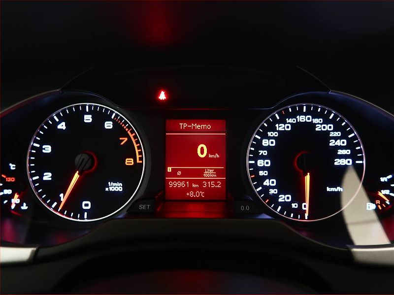 Audi A4 (2011) 1.8 TFSI, Serv.kniha, Xenony - fotka 11 z 17