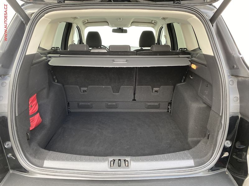 Ford Kuga (2017) 1.5 EB, AC, TZ, park.asist - fotka 7 z 17