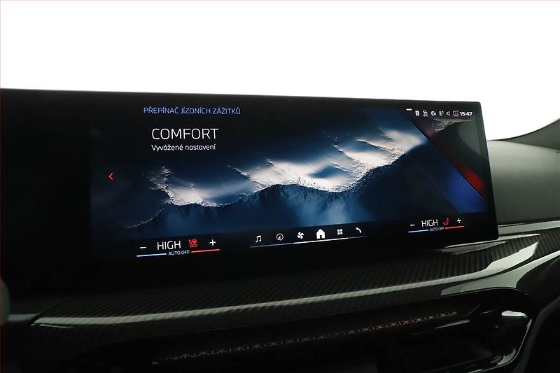 BMW Řada 4 (2025) M440i xDrive, Sport Line - fotka 16 z 25