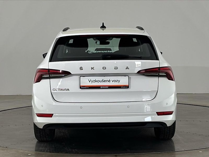 Škoda Octavia Ambition - fotka 17 z 26