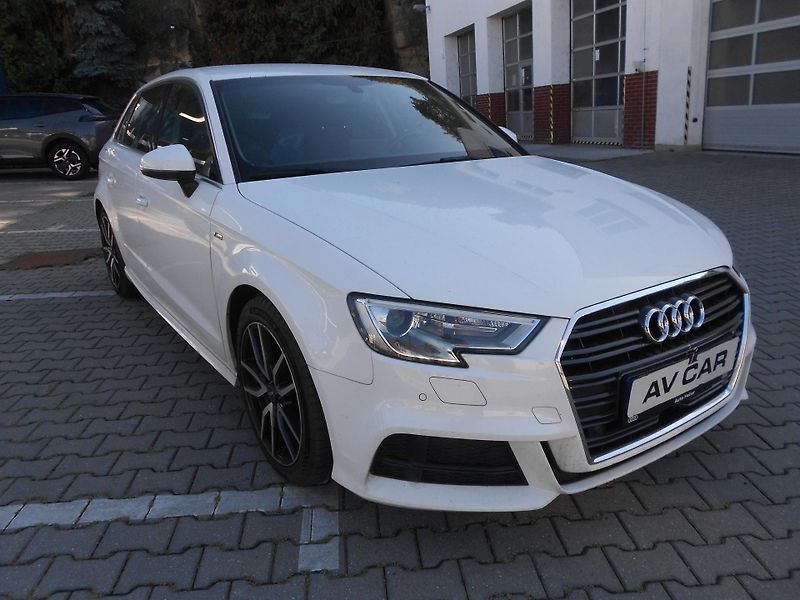 Audi A3 1,4 TFSi ČR 1.maj S-line - fotka 2 z 9