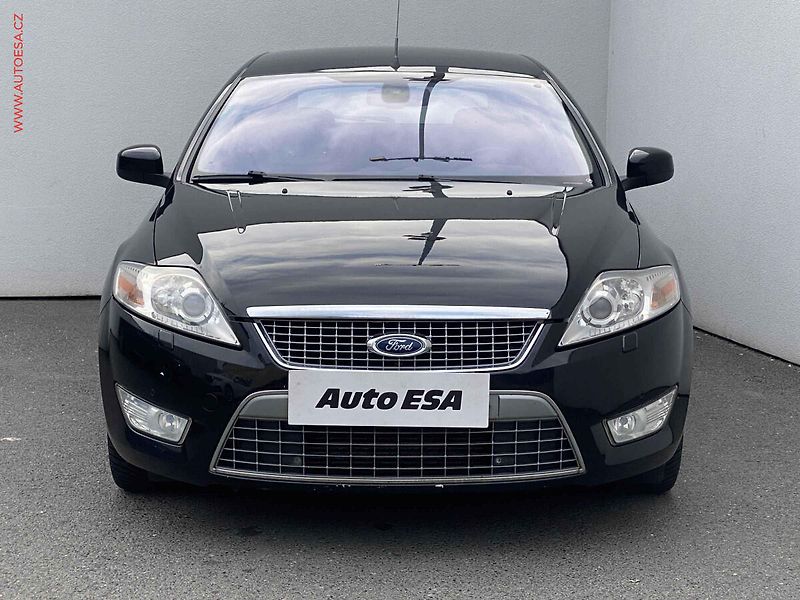 Ford Mondeo (2010) 2.2TDCi, ČR, Bixen, park - fotka 2 z 18