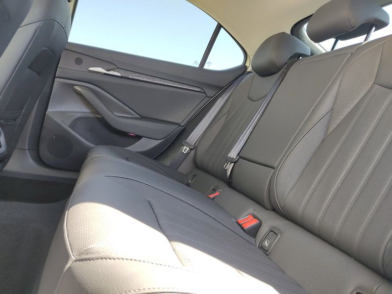 Škoda Superb (2024) Selection 2,0 Tdi 110 Kw DSG - fotka 28 z 38