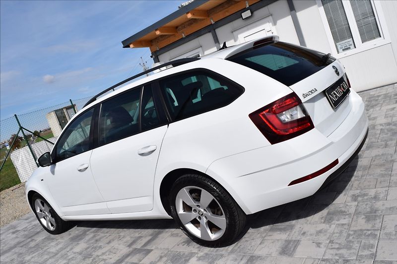 Škoda Octavia 2,0 TDI 110KW DSG NAVIGACE ALU - fotka 8 z 47