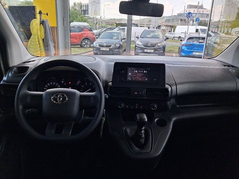 Toyota ProAce City Verso 1.5D 75kW 2023 - fotka 11 z 15