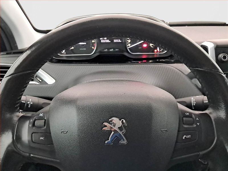 Peugeot 2008 (2018) 1.2 PureTech, Serv.kniha - fotka 16 z 16