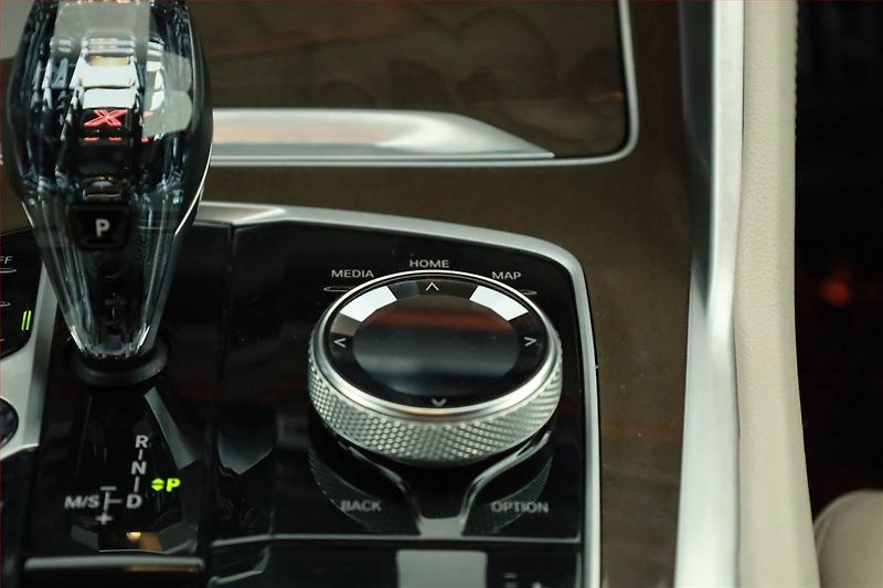 BMW X6 (2020) xDrive40i - fotka 15 z 19