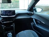Peugeot 2008 (2025) Allure 1.2 PureTech - náhled 8