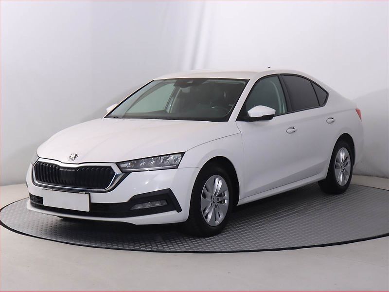 Škoda Octavia (2022) Ambition 2.0 TDI, Tempomat - fotka 2 z 20