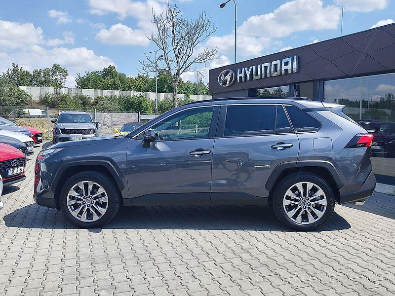 Toyota RAV4 2.5 HEV/163kW Executive 4WD - fotka 8 z 32