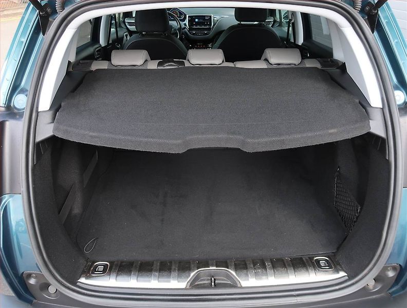 Peugeot 2008 (2018) 1.2 PureTech, Serv.kniha, Kůže - fotka 14 z 19