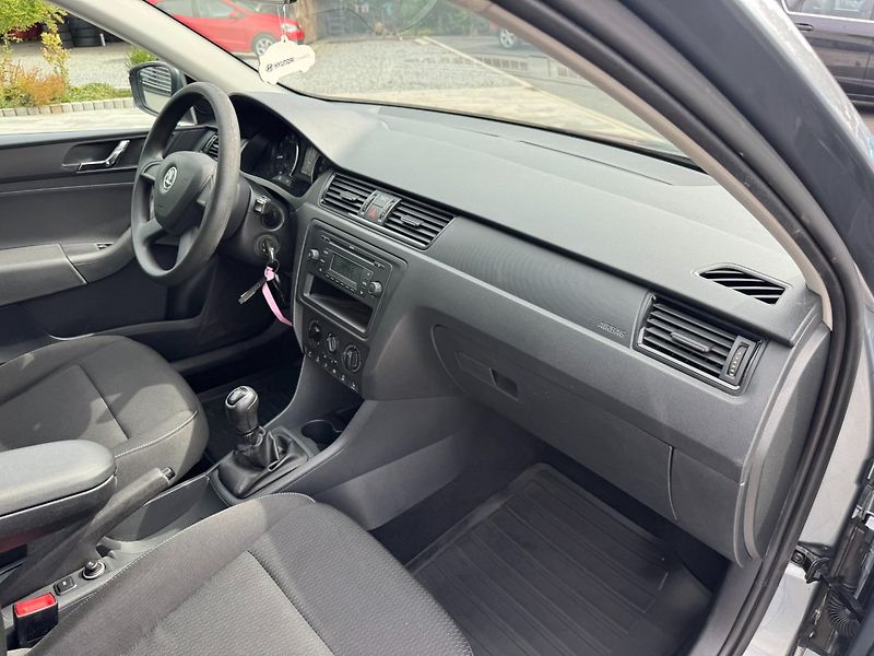 Škoda Rapid (2013) Ambition 1.2 TSI 63kW - fotka 28 z 37