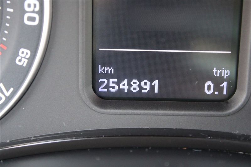 Škoda Octavia 1,6 MPI  TAŽNÉ,ELEGANCE - fotka 9 z 28