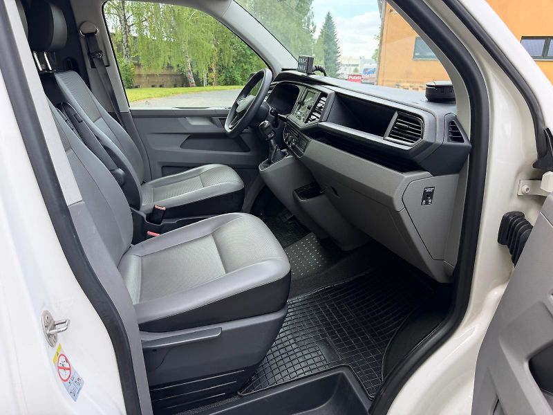 Volkswagen Transporter 2,0 TDi / 110 kW / T6 city  - fotka 23 z 29