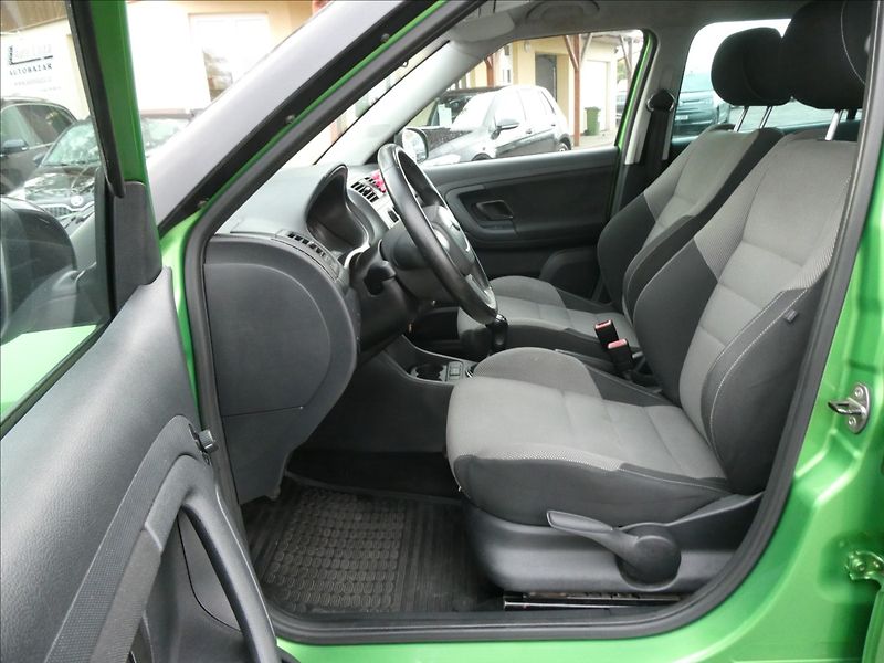 Škoda Fabia 1,2 TSi 63kW po servise,klima - fotka 15 z 36