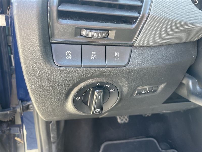Škoda Fabia 1,0 MPi 44kw Klima Euro6 bez k - fotka 23 z 33