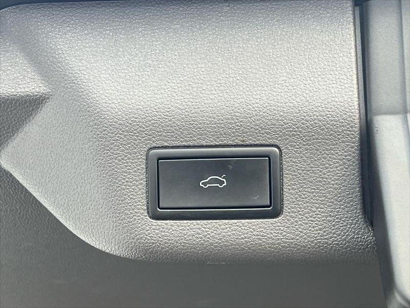 Volkswagen Multivan 2,0 TSi 150 kW 7DSG STYLE  T7 - fotka 27 z 33