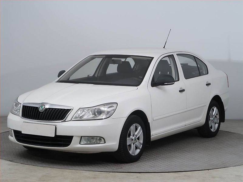 Škoda Octavia (2010) 1.9 TDI, po STK, oblíbený vůz - fotka 2 z 14