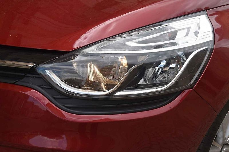 Renault Clio je vhodným společníkem pro mladší i starší páry