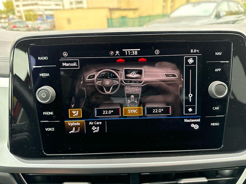 Volkswagen T-Roc Life 1.5 TSI 110kW DSG - fotka 13 z 20