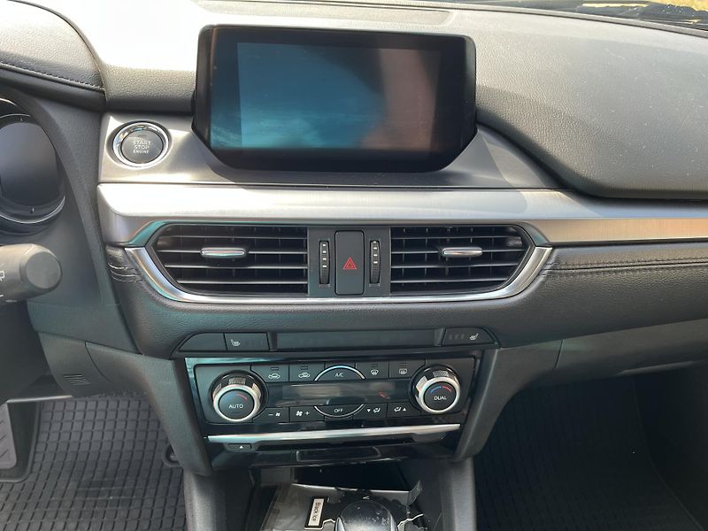 Mazda 6 2.2 D 110 kW ČR - fotka 16 z 28