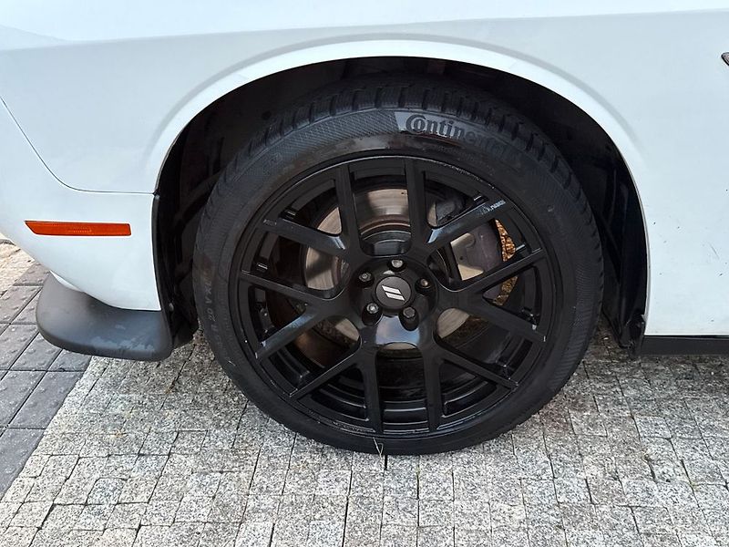 Dodge Challenger (2017) - fotka 18 z 46