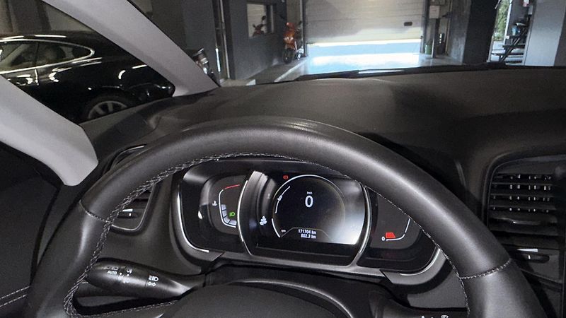 Renault Grand Scénic (2020) TCe,140PS,REZERVOVÁNO - fotka 36 z 45