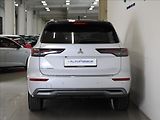 Mitsubishi Outlander 2,4 PHEV AWD Instyle TAŽNÉ - náhled 3
