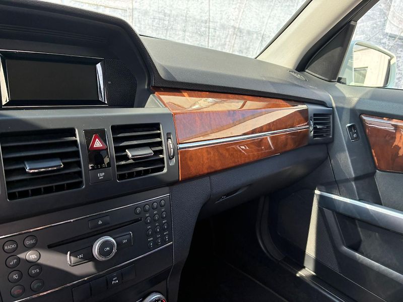 Mercedes-Benz GLK (2009) 220CDi, 125KW, 4x4 - fotka 21 z 23