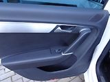 Volkswagen Passat 2.0 TDI Highline 103 kW M6F - náhled 25