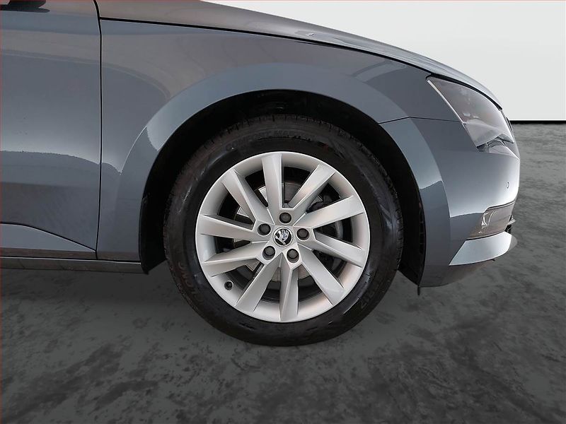 Škoda Superb (2019) Style 1.5 TSI, Automat - fotka 13 z 19