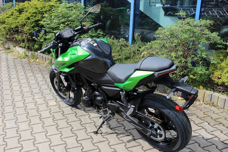 Kawasaki Z 650 (2026) S MY 2026 ZELENÁ - fotka 6 z 8