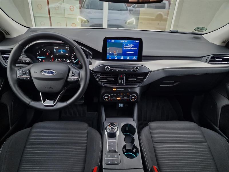 Ford Focus 1.5TDCi 88kW Titanium,ČR,1.Maj - fotka 24 z 48