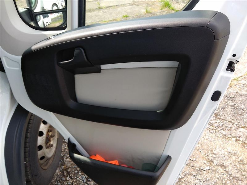 Peugeot Boxer 3,0   3,0 HDi*8 Palet*Spaní*WE - fotka 12 z 37