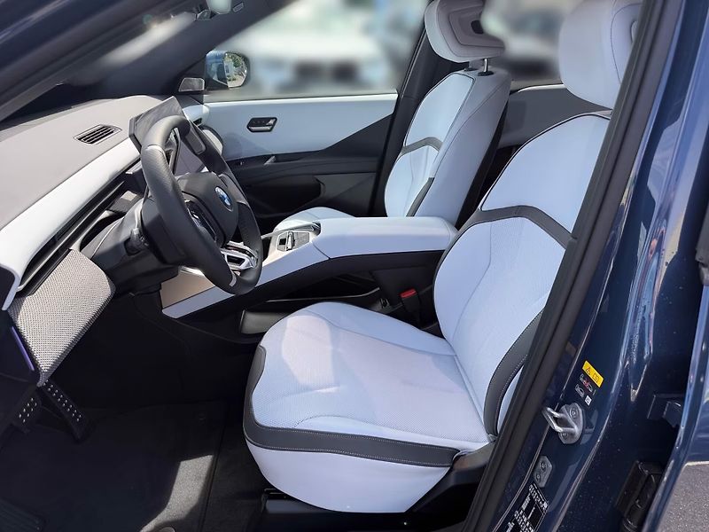 BMW iX3 50 xDrive M-Sport HuD Pano Taž - fotka 6 z 13