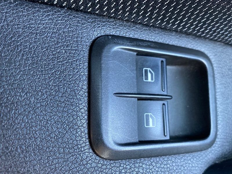 Škoda Yeti (2013) 2,0 (103kW) 4X4 Man. NM. - fotka 20 z 23