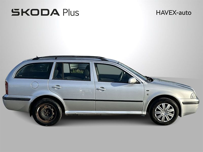 Škoda Octavia (2008) Combi 1.9 TDI Tour - fotka 24 z 24