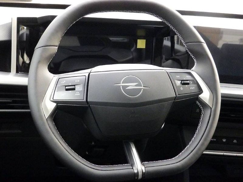 Opel Frontera (2026) Edition Hybrid 1.2Turbo - fotka 14 z 30