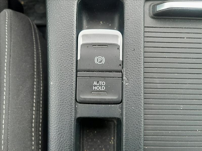 Volkswagen Passat Variant 2.0 TDI 110KW - fotka 44 z 59