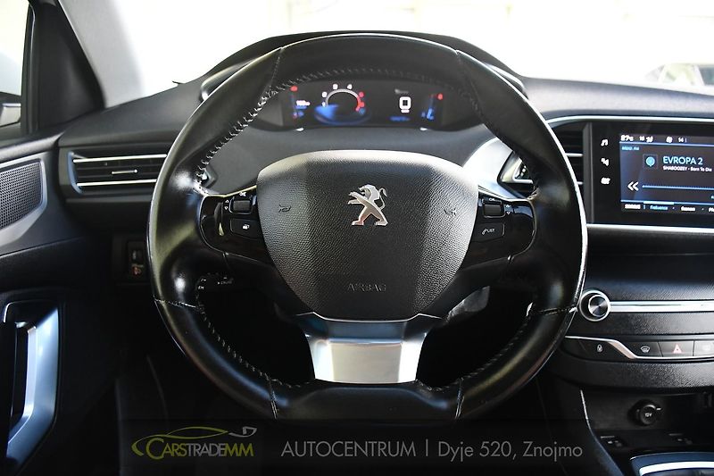 Peugeot 308 SW 1.5BlueHDi ACTIVE CARPLAY - fotka 27 z 49