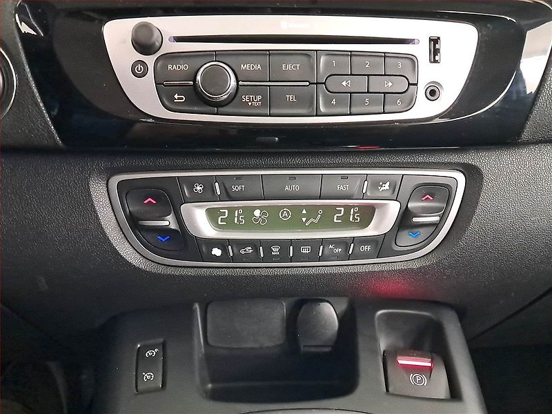 Renault Grand Scénic (2013) 2.0 dCi, Automat, Navi - fotka 17 z 22