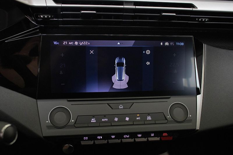 Peugeot 308 SW STYLE Hybrid 145 e-DCS6  - fotka 14 z 16