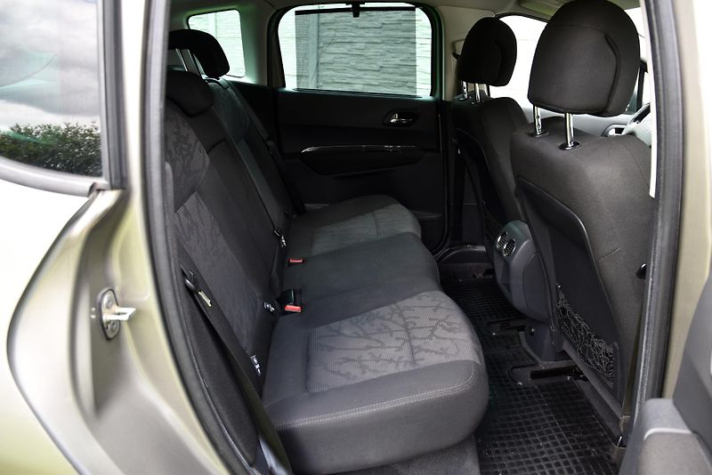 Peugeot 3008 2.0 HDi 6st,DKLIMA,TEMP,TZ,ALU - fotka 25 z 37
