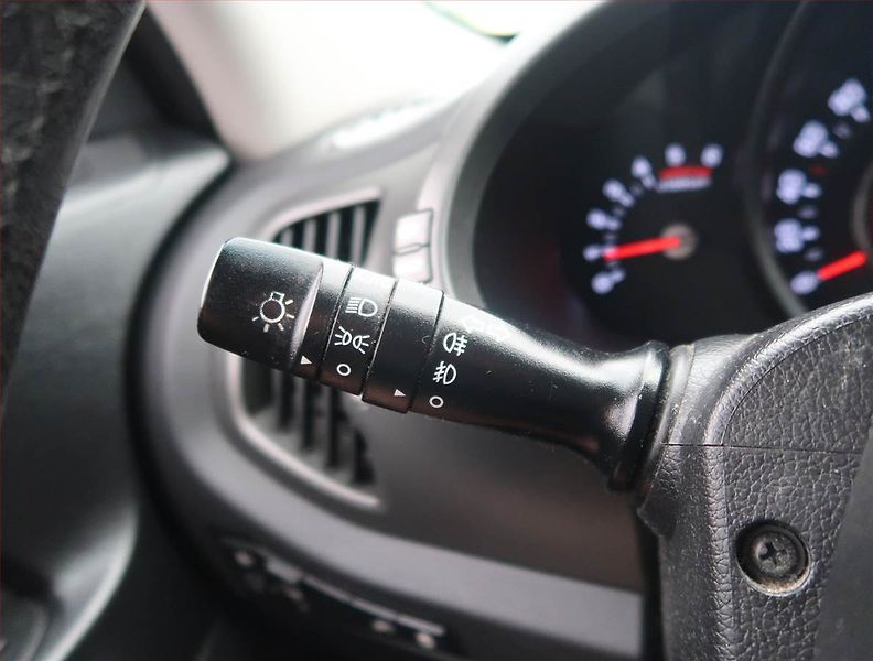 Kia Sportage (2011) 1.7 CRDi, Tempomat - fotka 16 z 18
